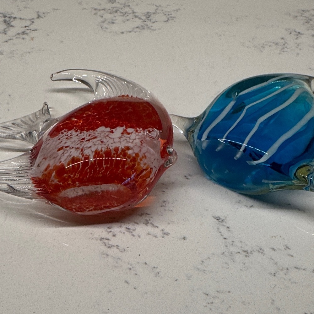Vintage Glass Fish Decor in Blue and Red - Picture 9 of 12